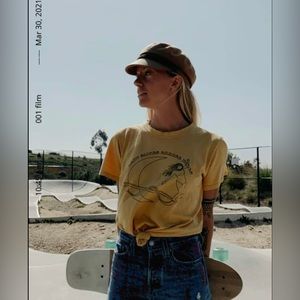 Unisex Jungmaven | Artist Series - Lady Slides Jungmaven Graphic Tee | Medium |